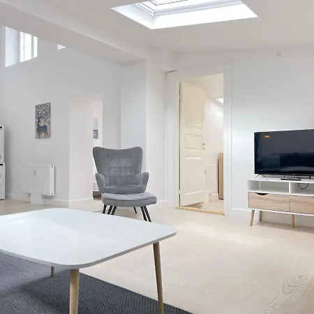 Spacious Modern 3 Bedroom With Balcony Located In The Charming Harbour City, Gilleleje, Διαμέρισμα