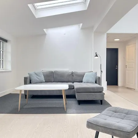 Spacious Modern 3 Bedroom With Balcony Located In The Charming Harbour City, Gilleleje, Διαμέρισμα