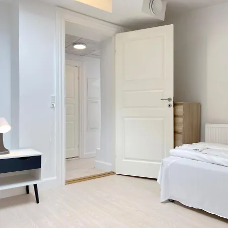 Spacious Modern 3 Bedroom With Balcony Located In The Charming Harbour City, Gilleleje, Διαμέρισμα